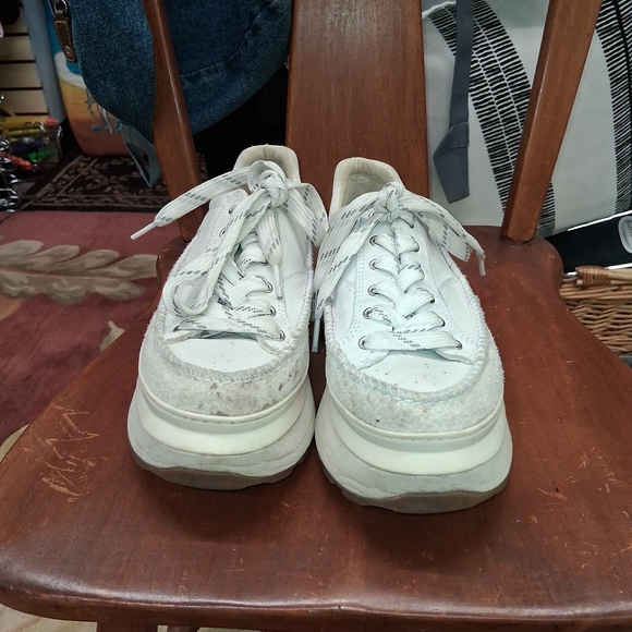 UGG Cream and White Platform Sneakers - Picture 3 of 8